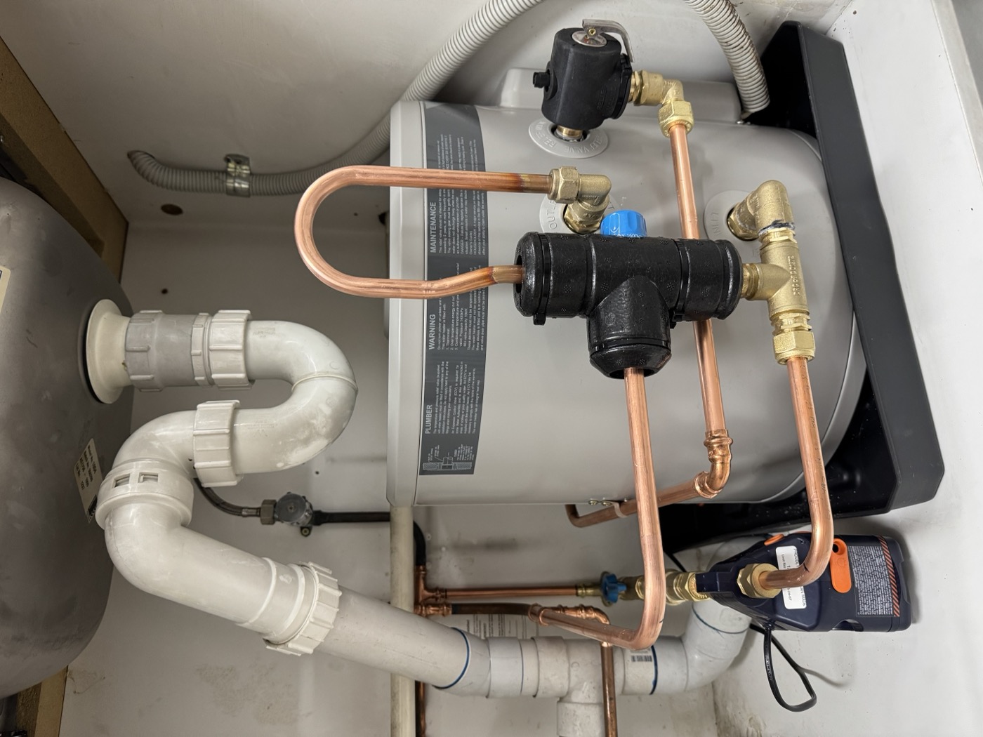 Gas continuous flow hot water system Bondi Beach plumber